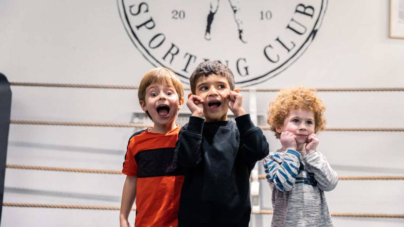 Cours de Baby Boxe à Lille : une initiation ludique et sécurisée à la boxe pour les enfants de 3 à 5 ans. Motricité, coordination et confiance en soi.